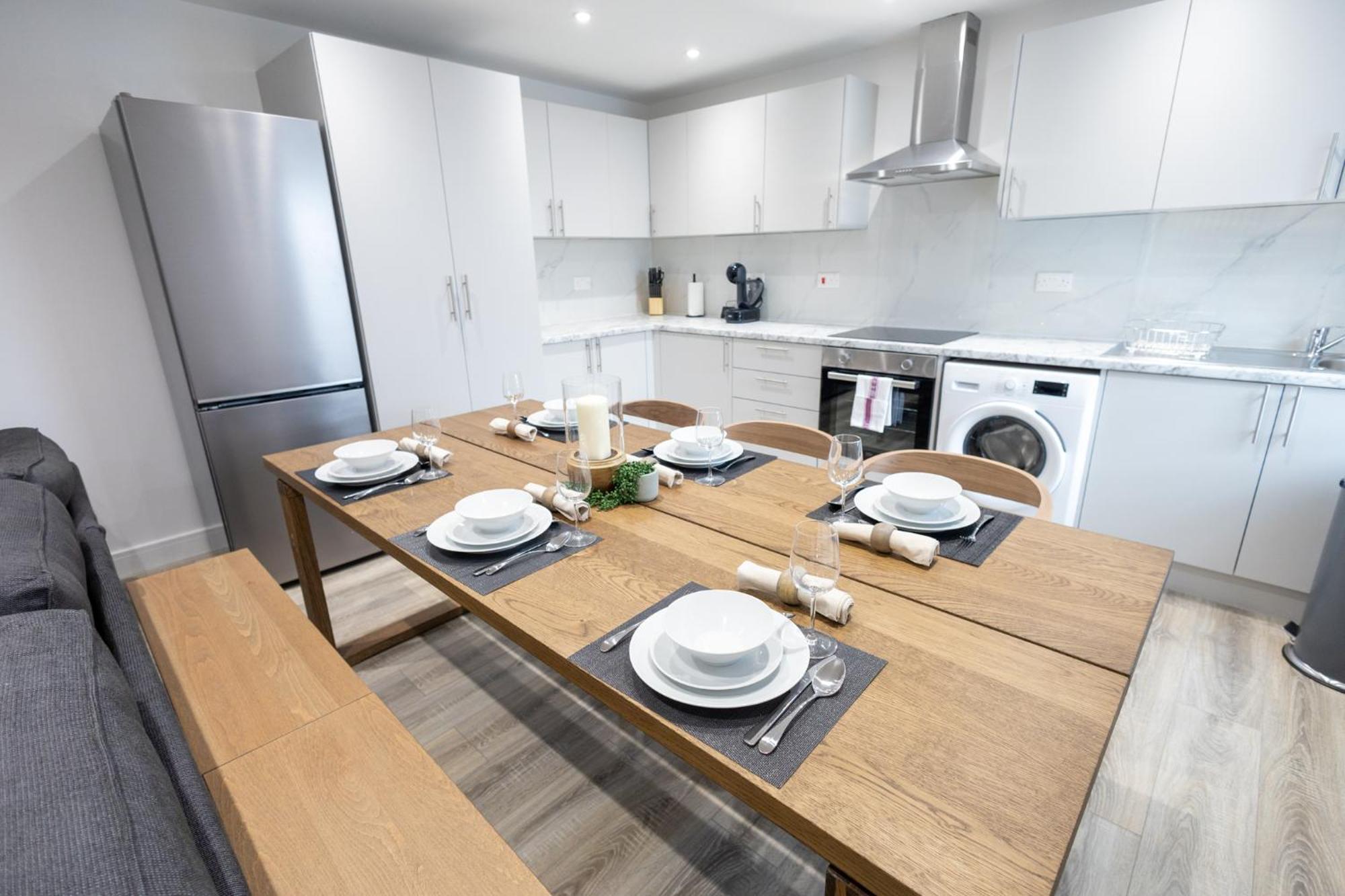 Contemporary 3br Flat In Watford