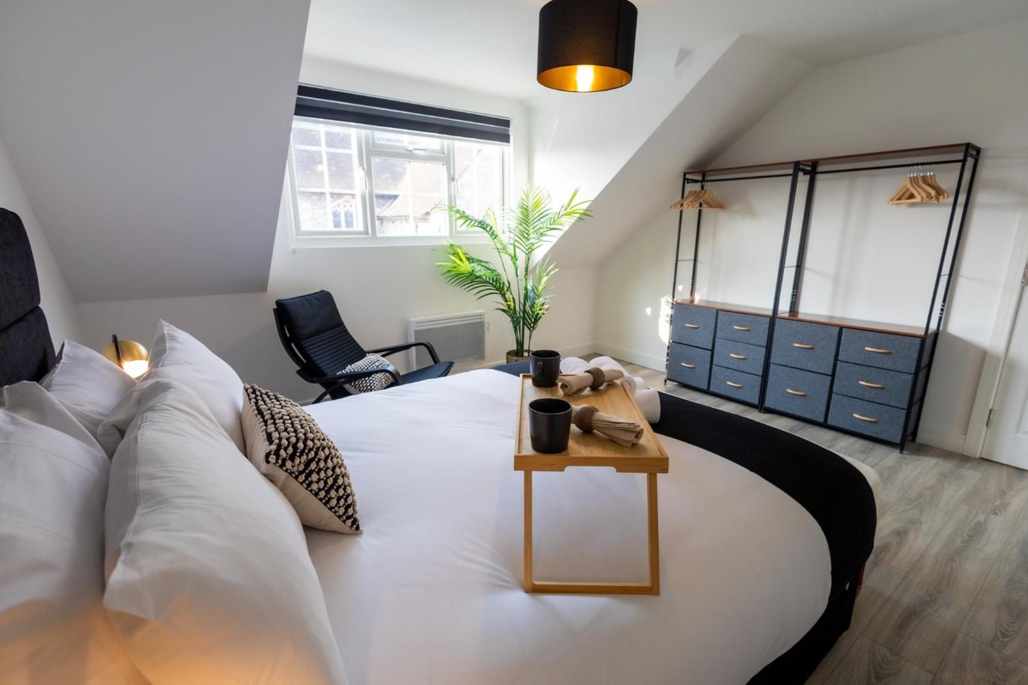 Apartment Contemporary 3br Flat In Watford